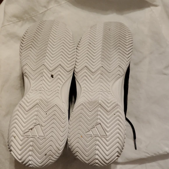 Womens black Game Court 2 tennis shoes - Picture 3 of 4